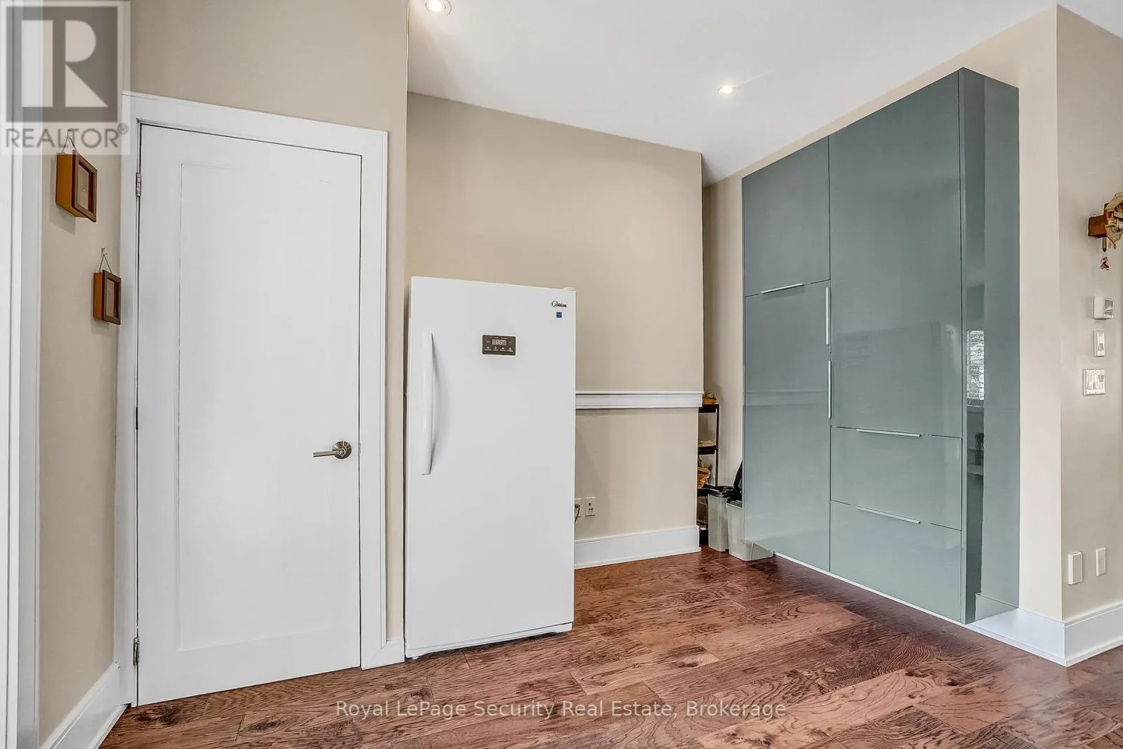 7 AVALON AVENUE