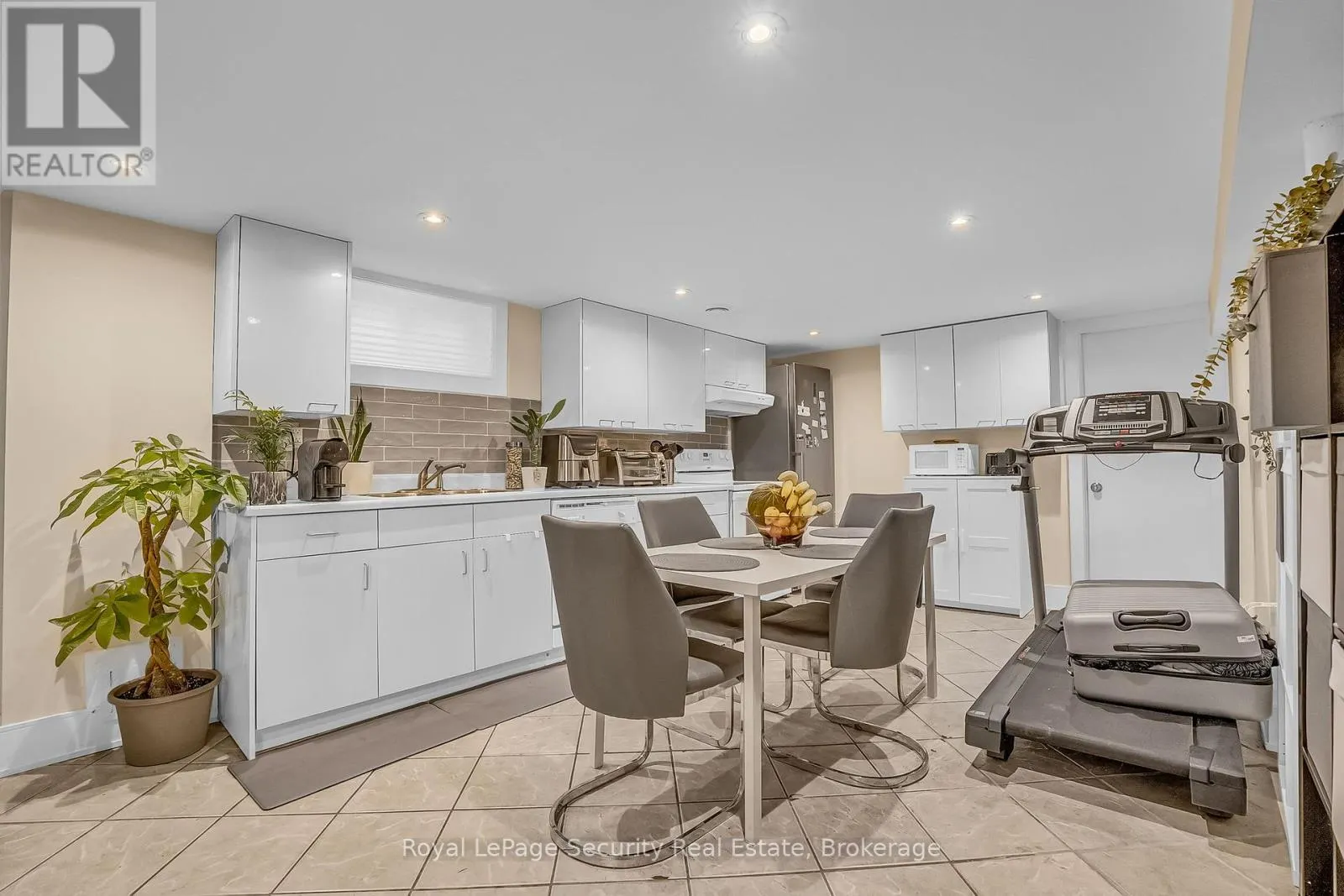 7 AVALON AVENUE