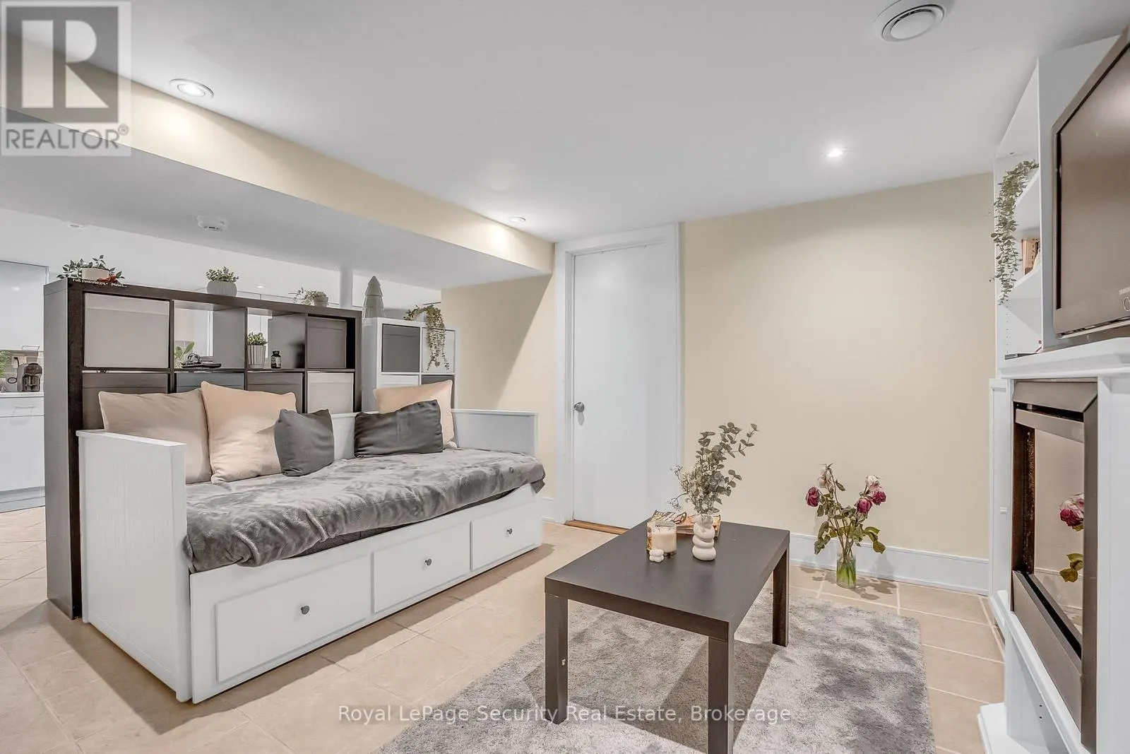 7 AVALON AVENUE
