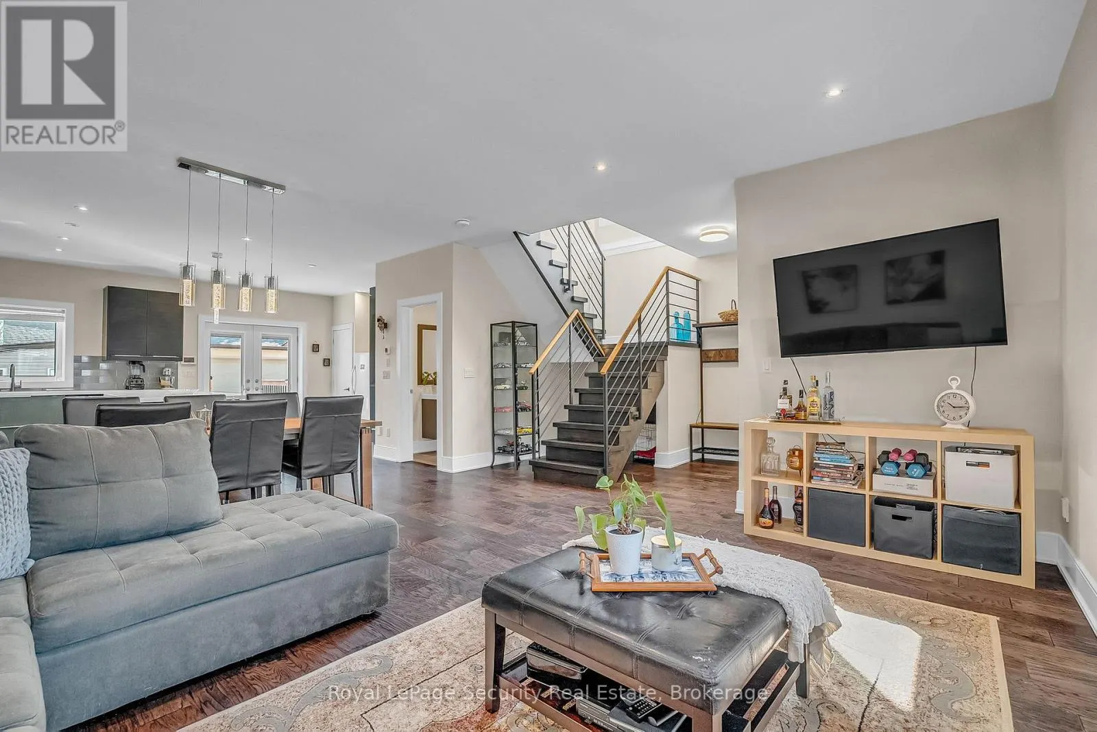 7 AVALON AVENUE