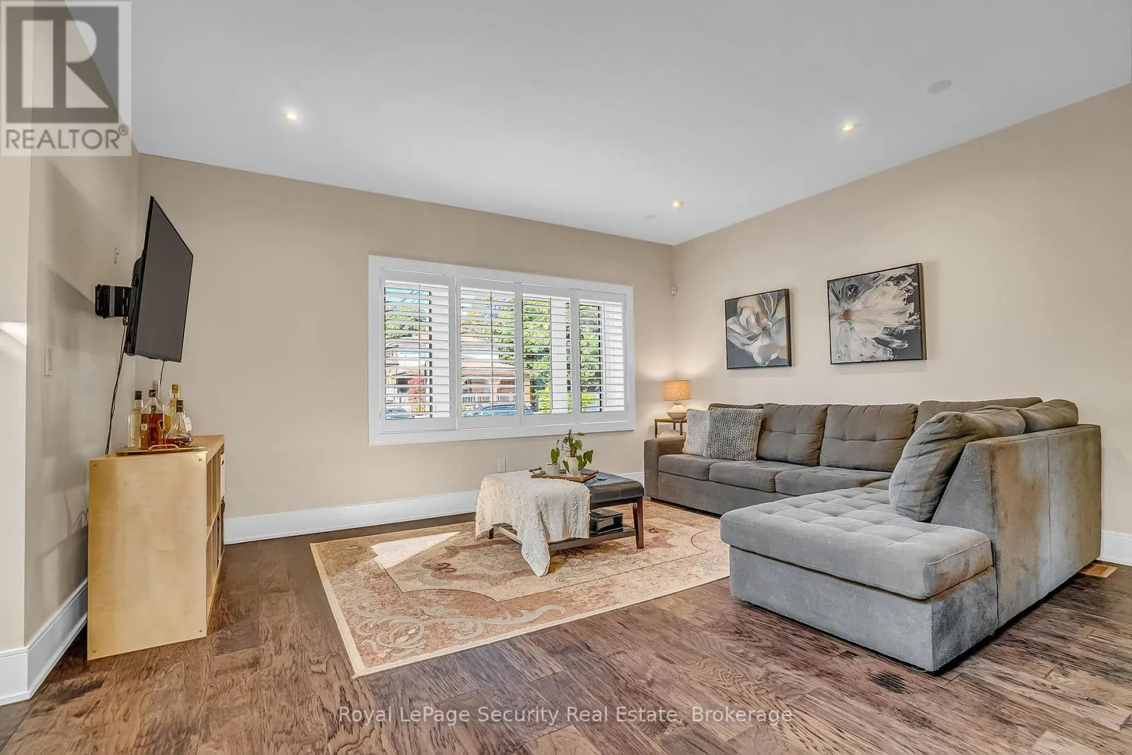 7 AVALON AVENUE