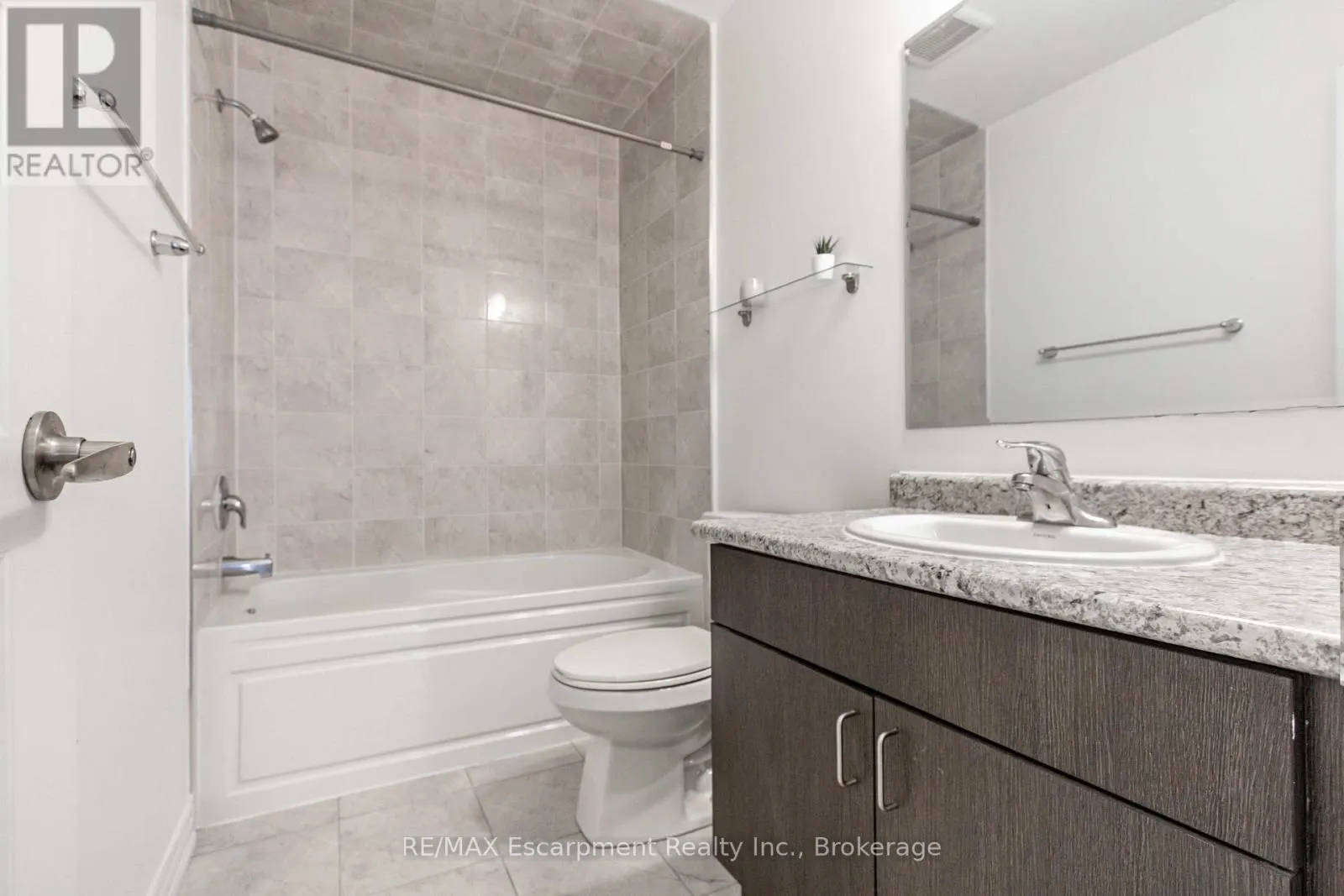 555 ALLPORT GATE