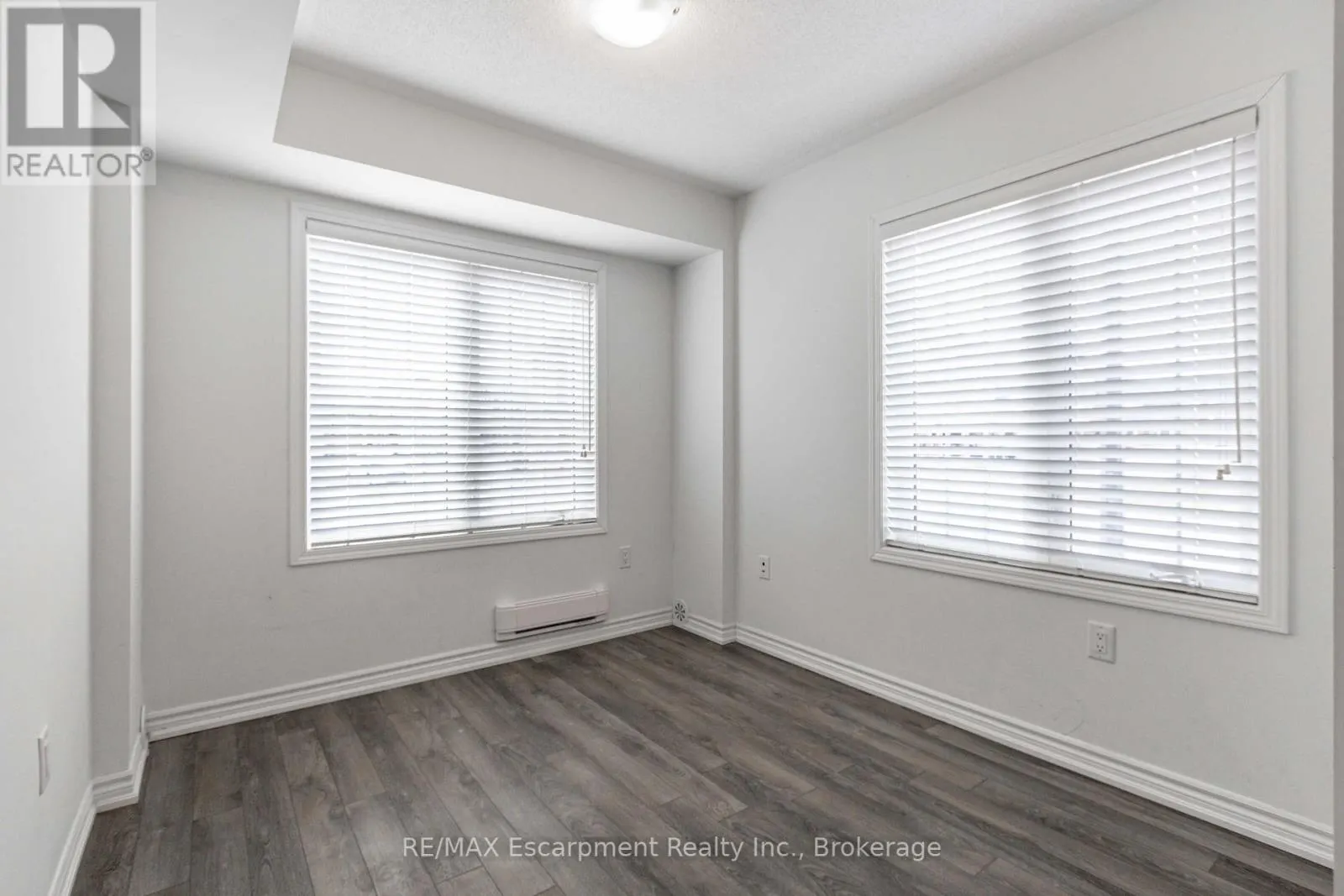 555 ALLPORT GATE