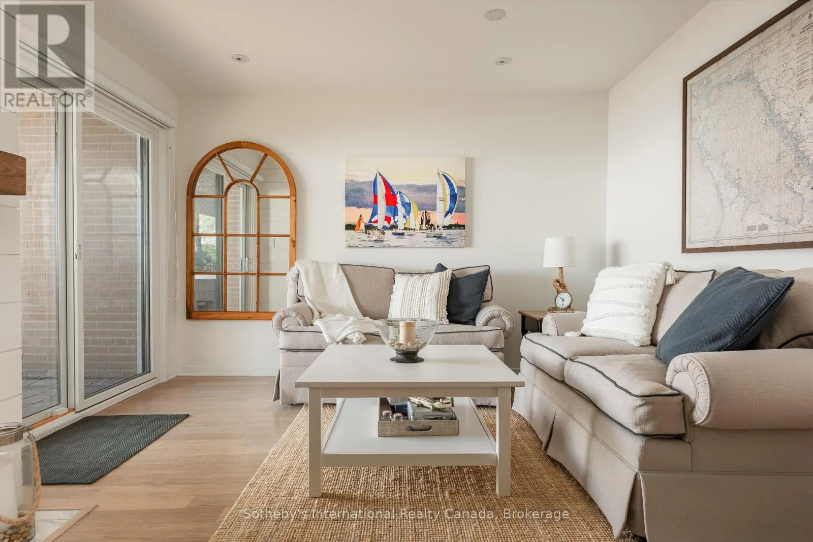 2068 WATER'S EDGE DRIVE