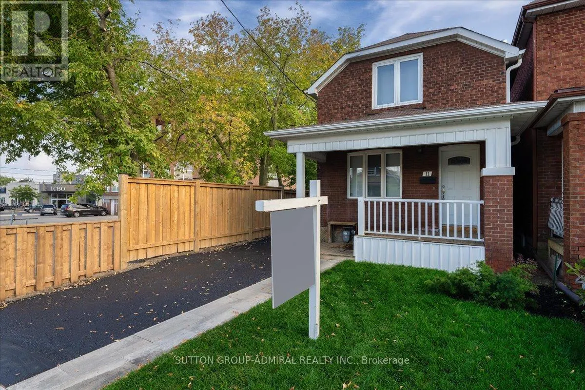 11 BOWIE AVENUE