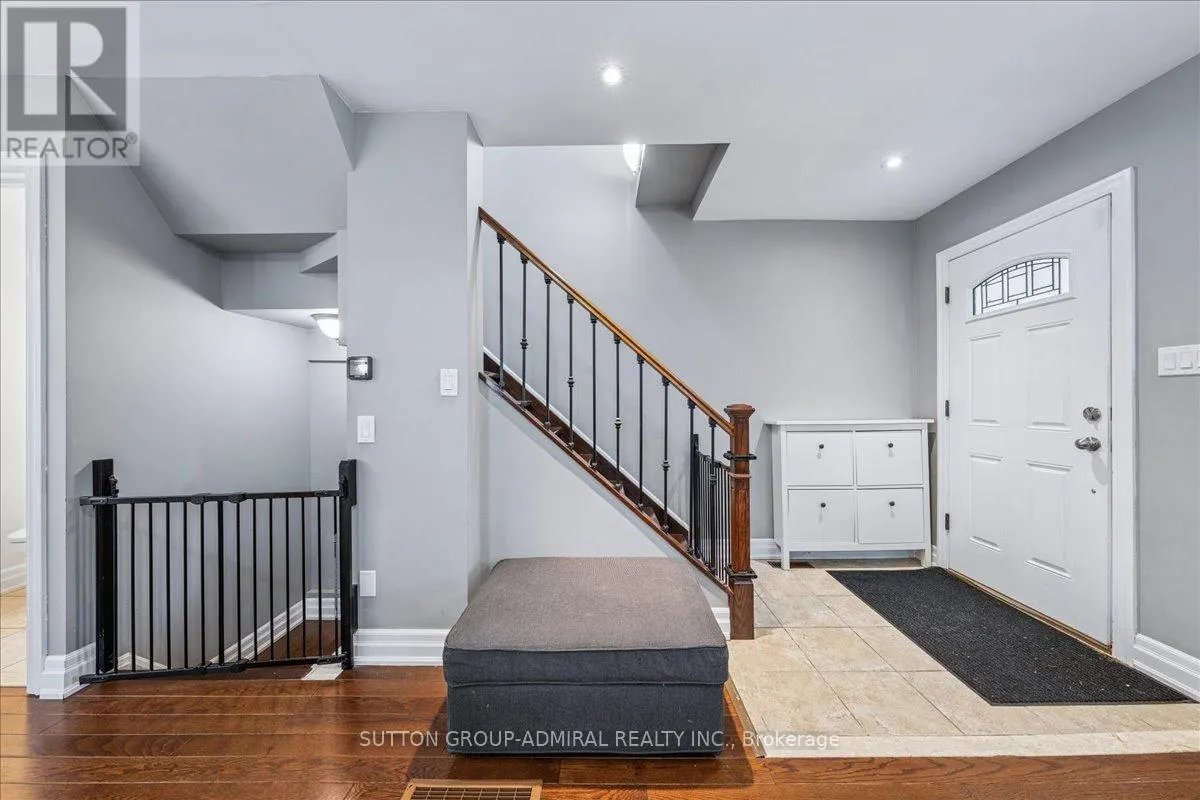 11 BOWIE AVENUE