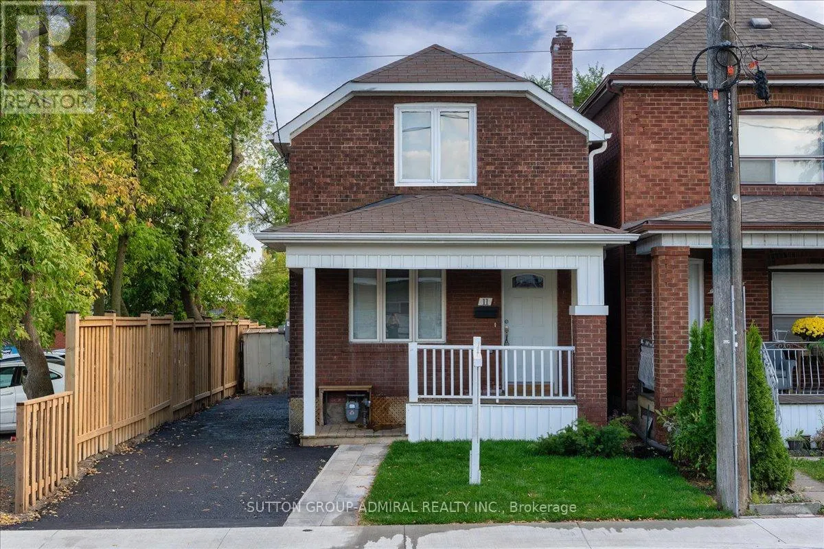 11 BOWIE AVENUE