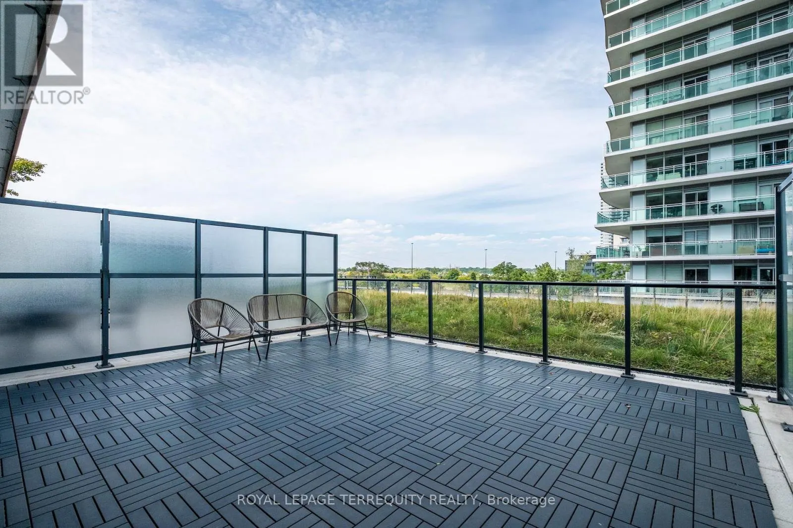 528 - 30 SHORE BREEZE DRIVE