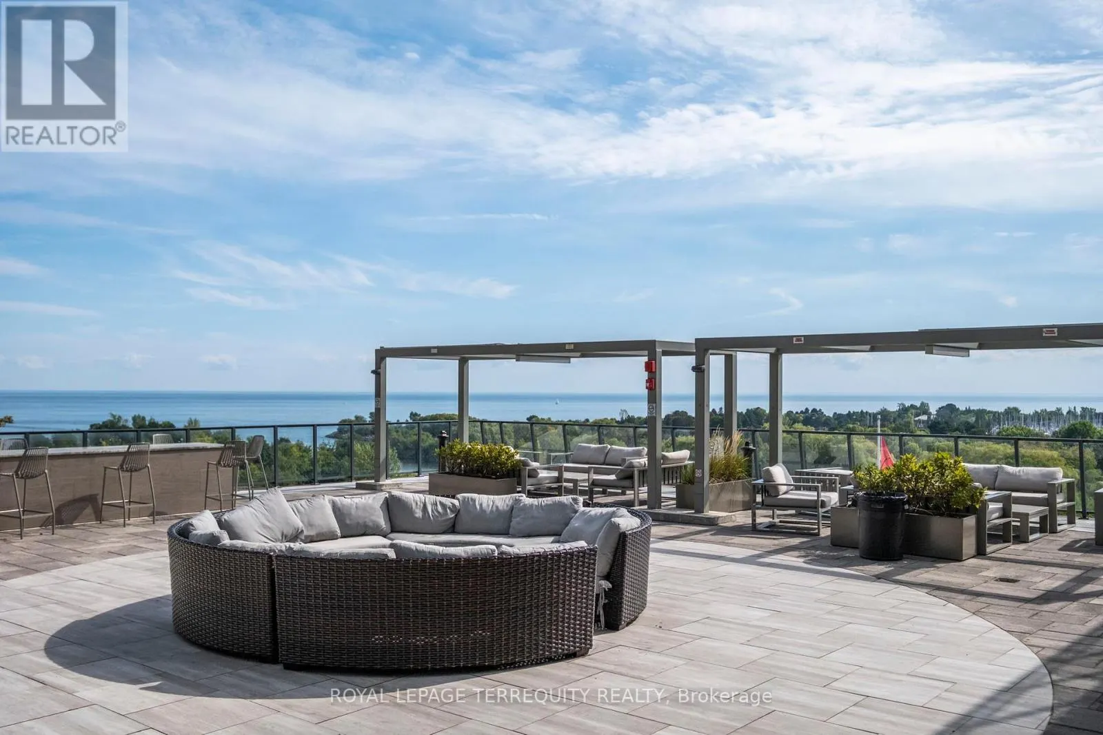528 - 30 SHORE BREEZE DRIVE