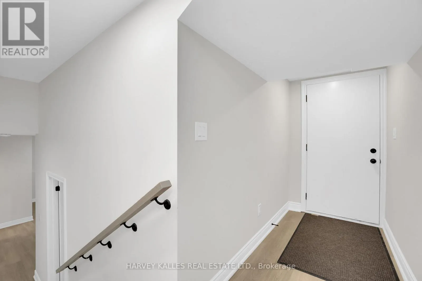 19 LAMBTON AVENUE