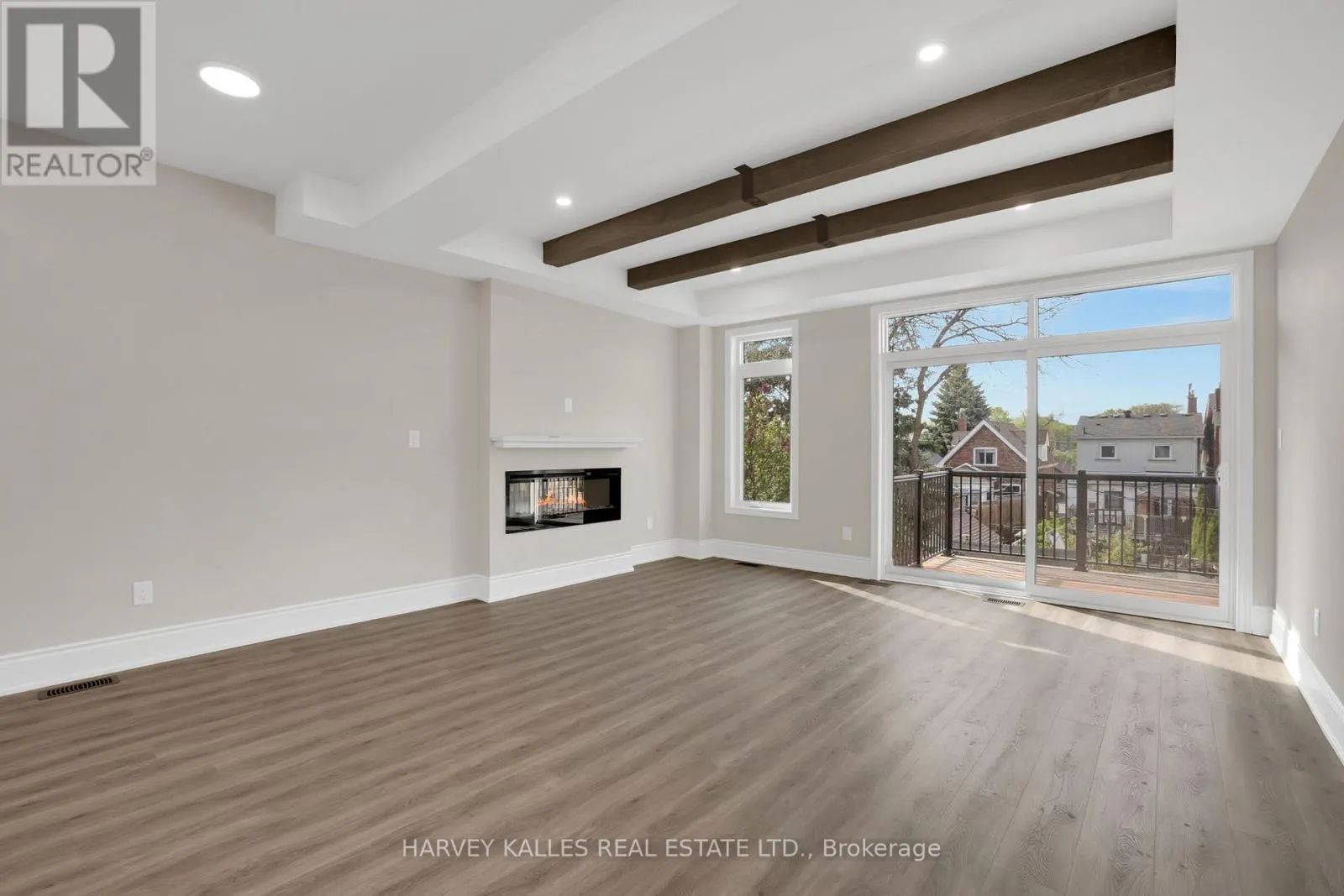 MAIN & 2ND - 19 LAMBTON AVENUE
