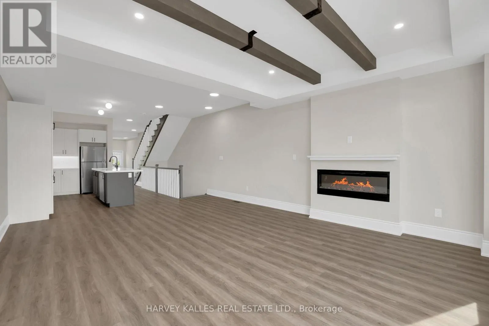 MAIN & 2ND - 19 LAMBTON AVENUE