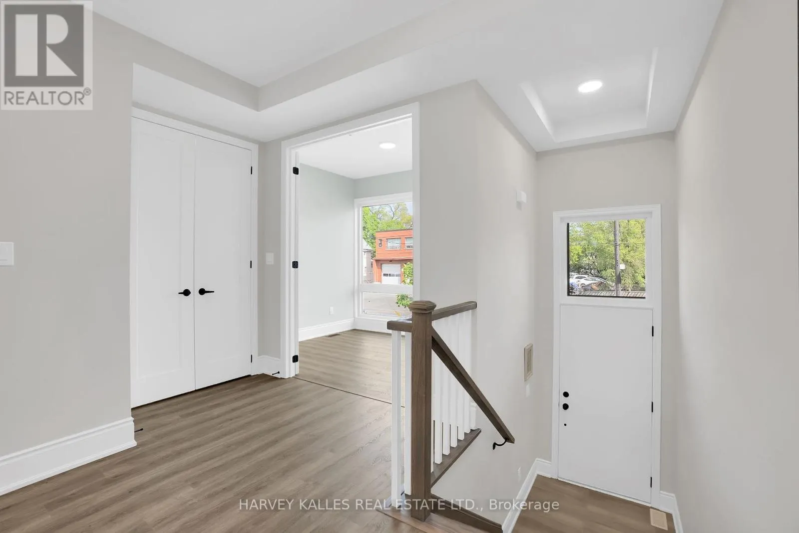 MAIN & 2ND - 19 LAMBTON AVENUE