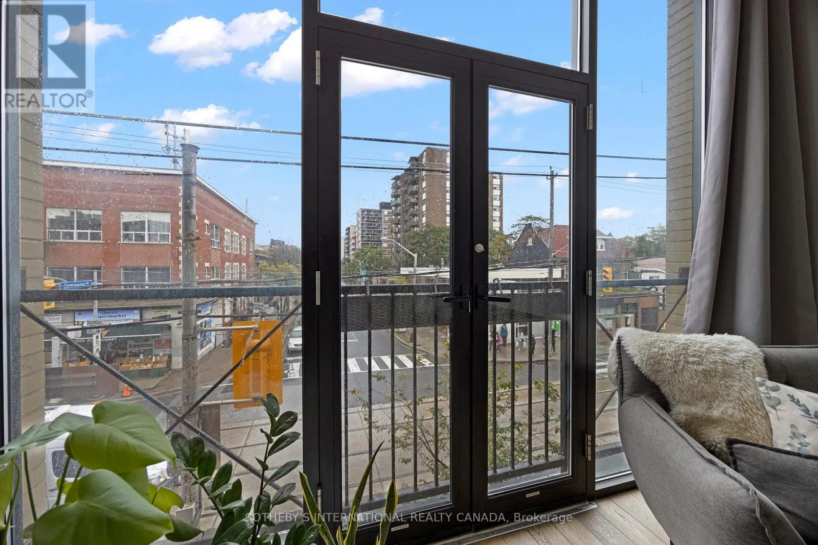 203 - 1478 QUEEN ST W STREET
