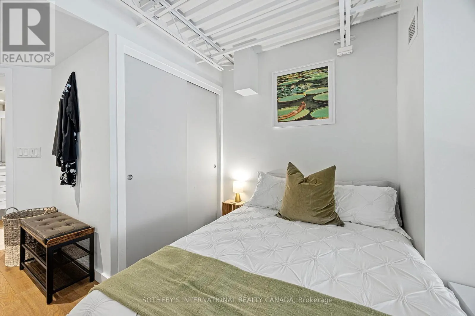 203 - 1478 QUEEN ST W STREET