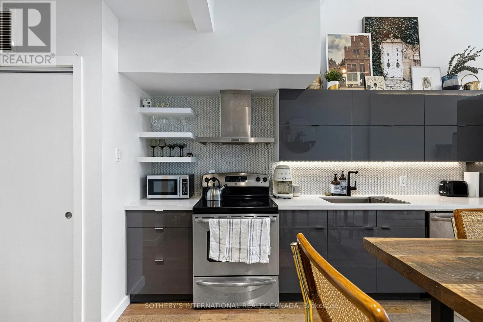 203 - 1478 QUEEN ST W STREET