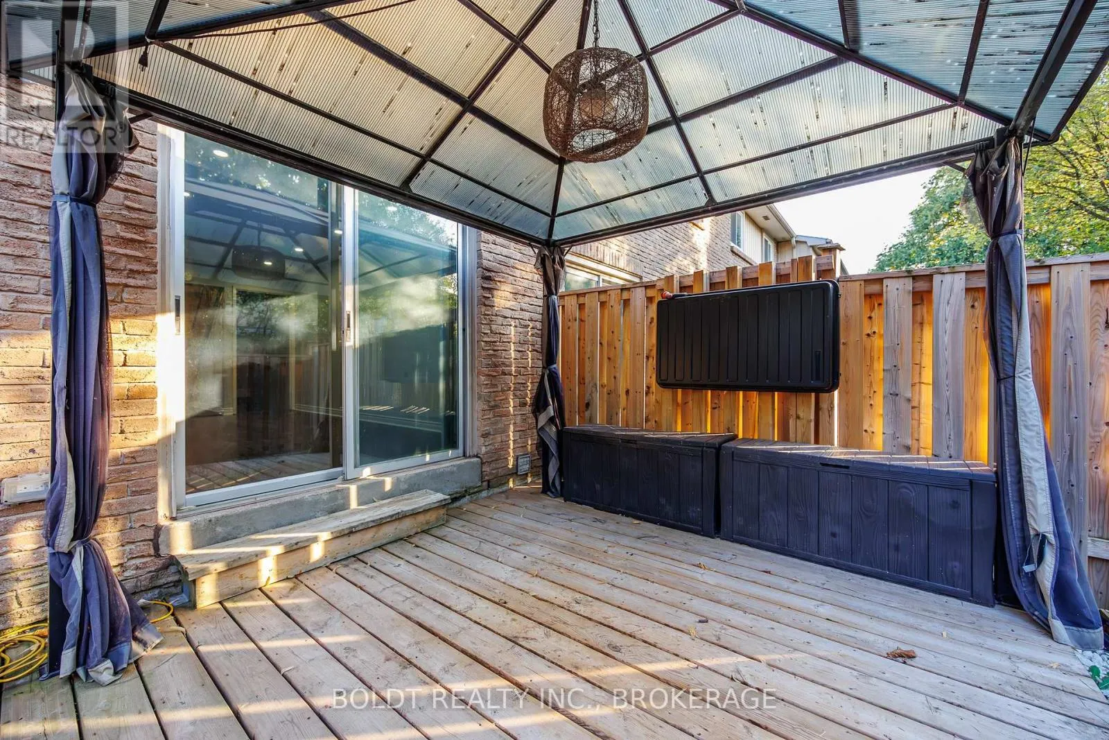42 - 1532 LANCASTER DRIVE, #42