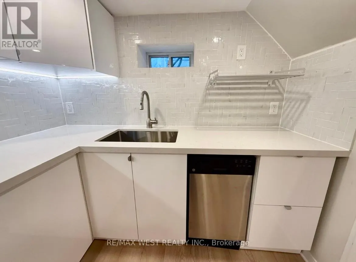 BSMT - 10 VIMY AVENUE