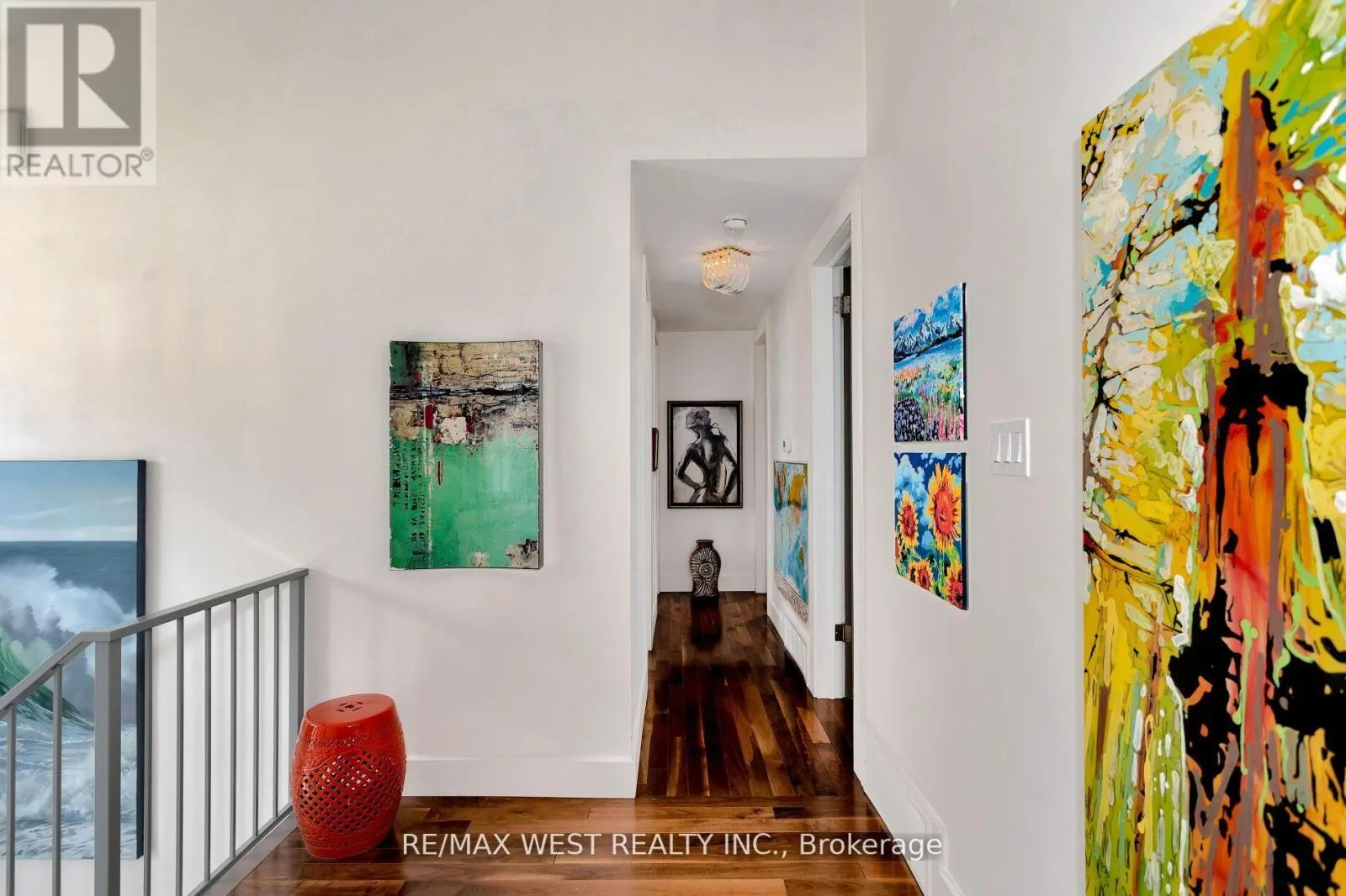 10 VANELLAN COURT
