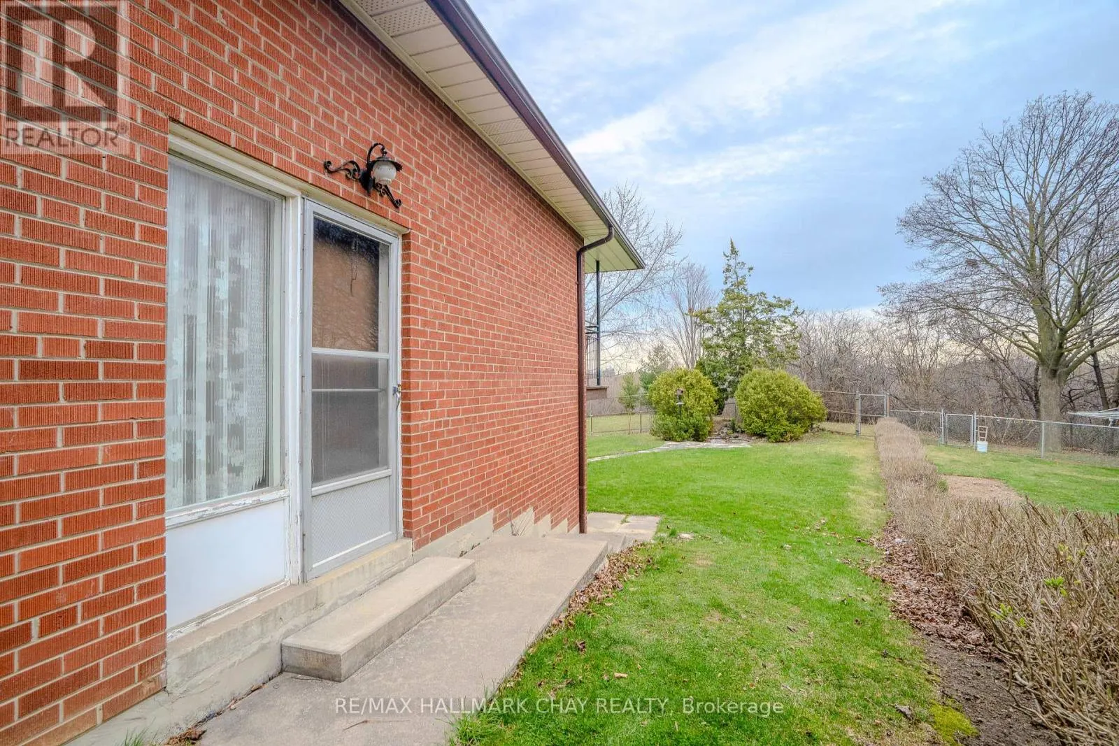 3 ALICEWOOD COURT