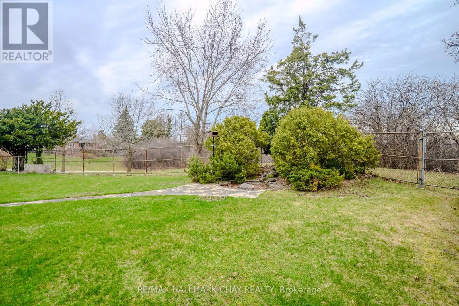 3 ALICEWOOD COURT