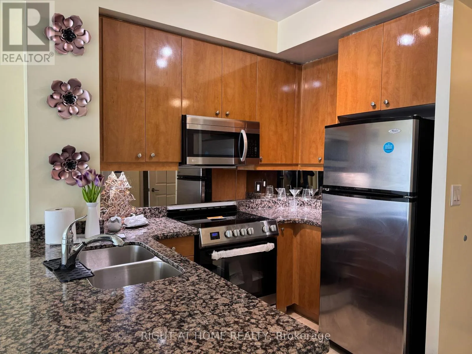 1101 - 50 ABSOLUTE AVENUE