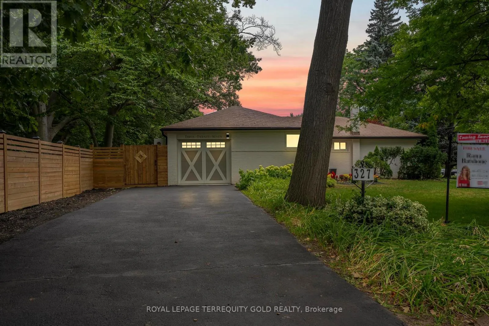 327 RIVER SIDE DRIVE