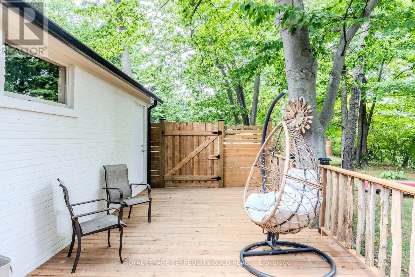327 RIVER SIDE DRIVE