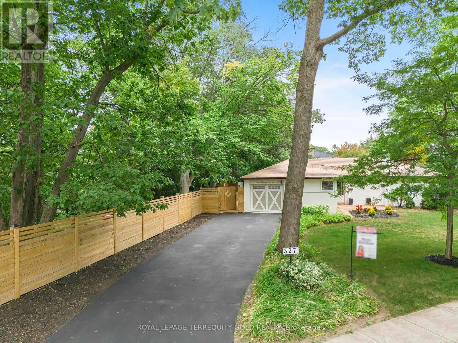 327 RIVER SIDE DRIVE