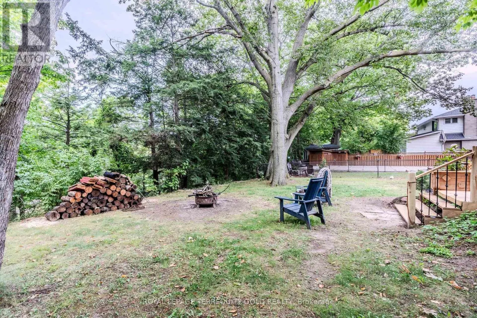 327 RIVER SIDE DRIVE