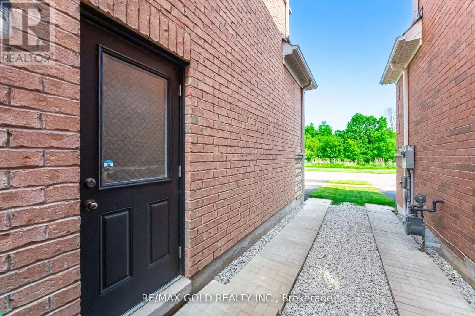 106 RISING HILL RIDGE