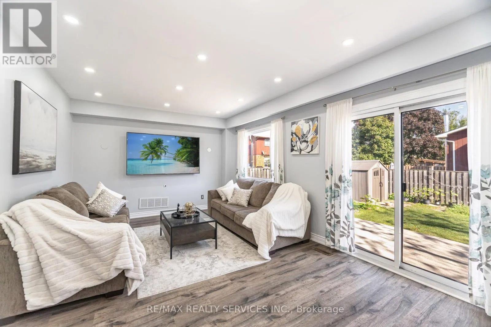 73 BLACKTHORN LANE