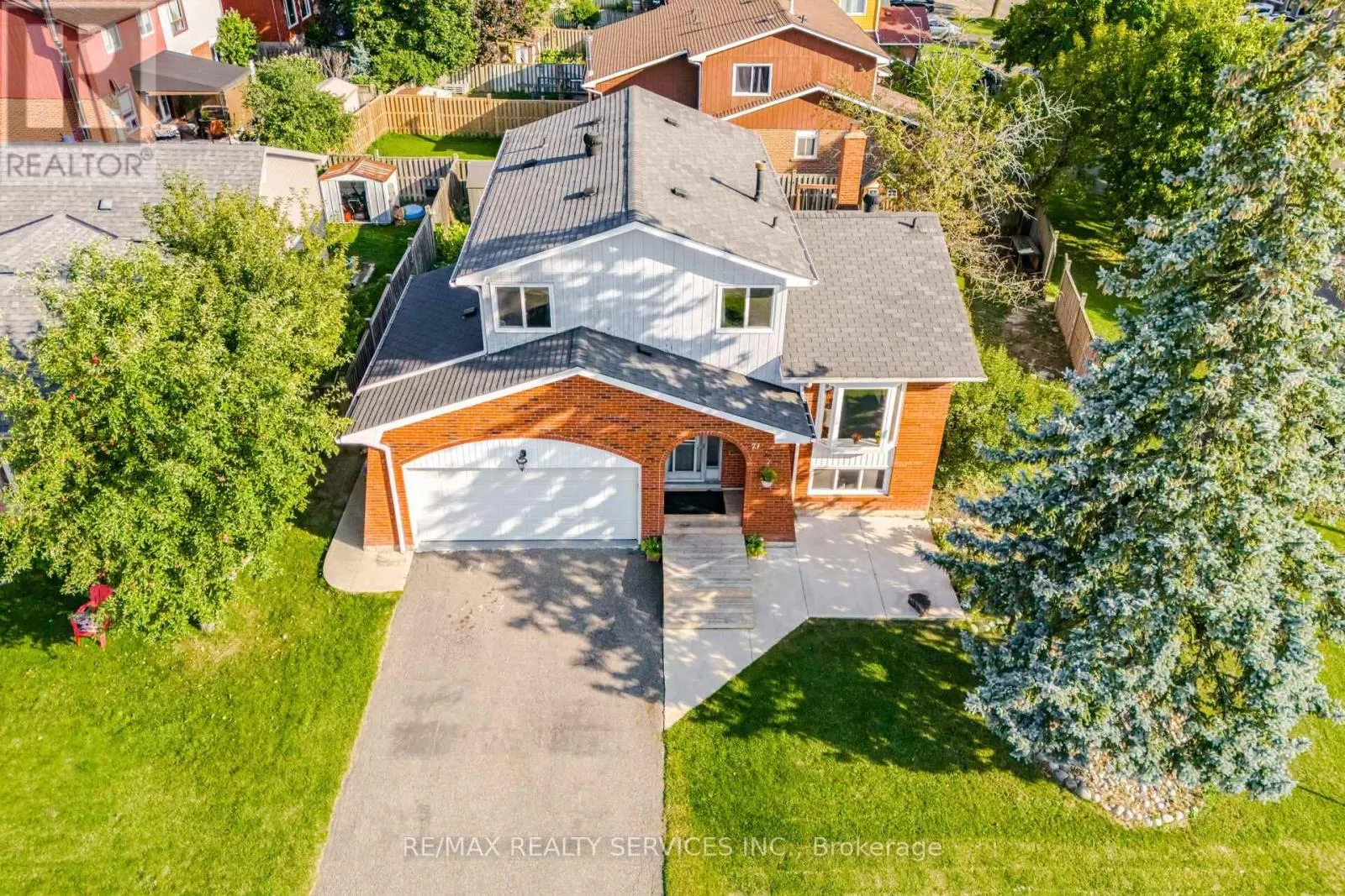 73 BLACKTHORN LANE