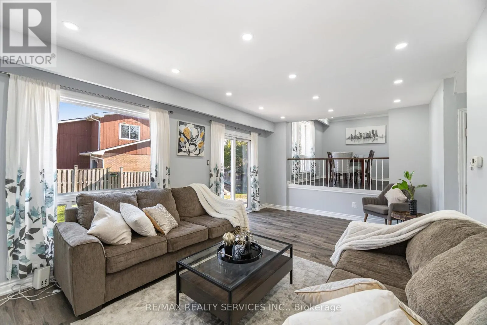 73 BLACKTHORN LANE