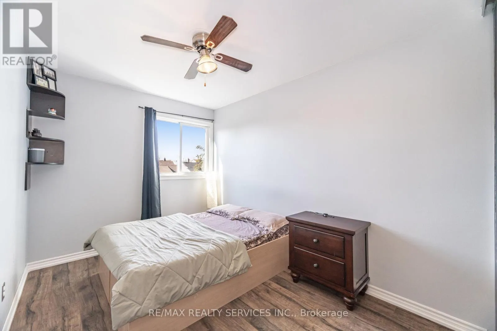 73 BLACKTHORN LANE