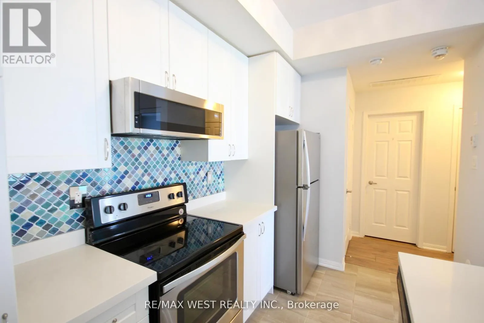 273 - 250 SUNNY MEADOW BOULEVARD