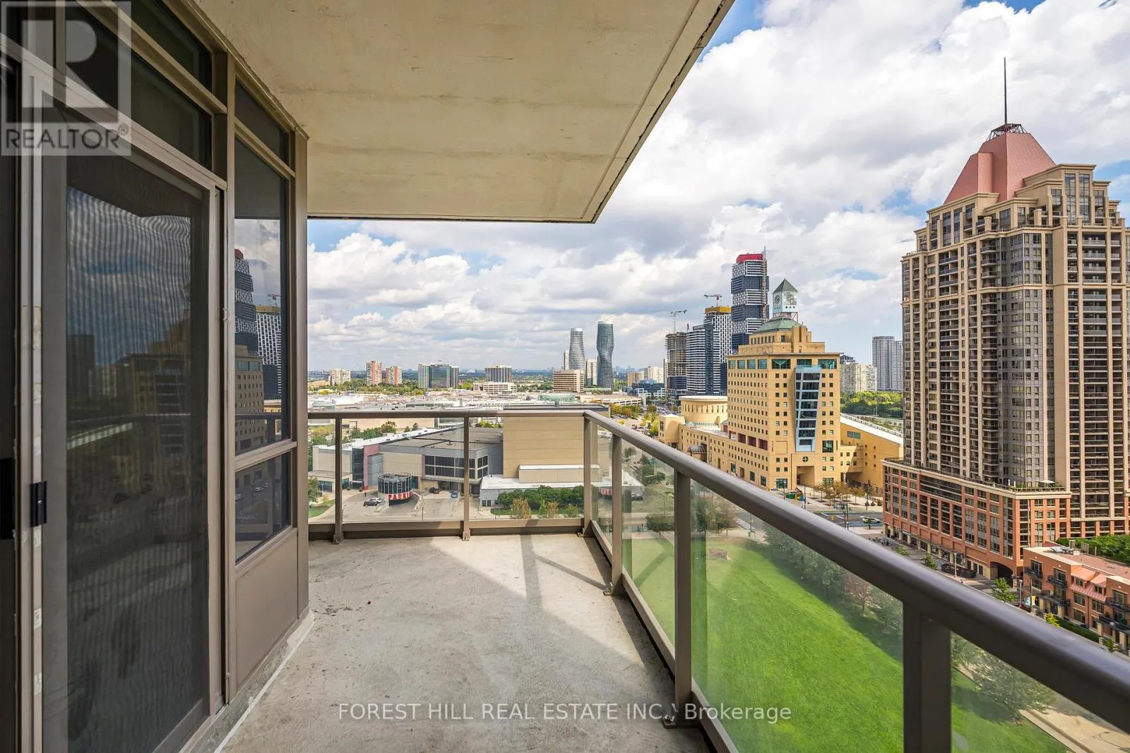 1610 - 388 PRINCE OF WALES DRIVE