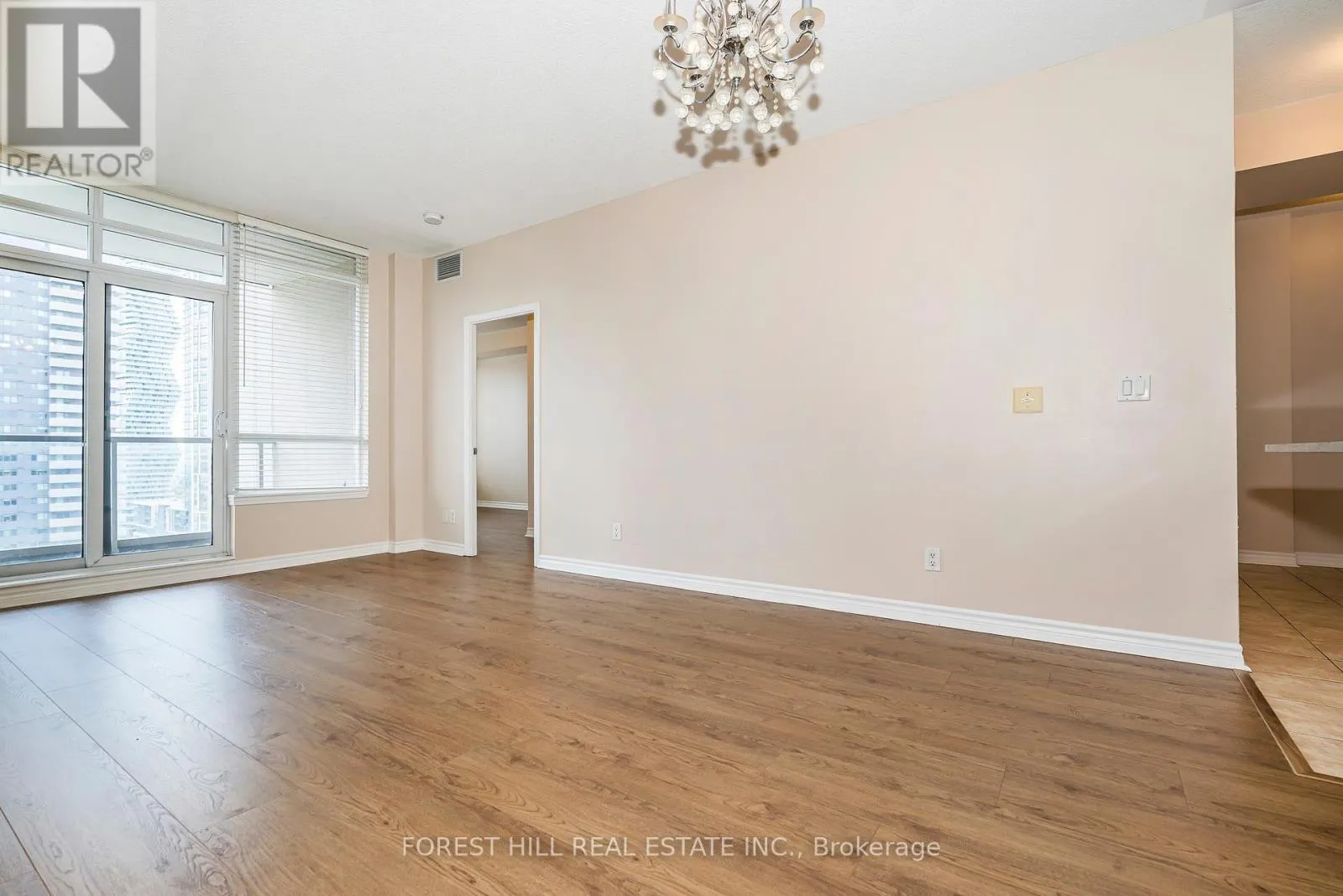 1610 - 388 PRINCE OF WALES DRIVE