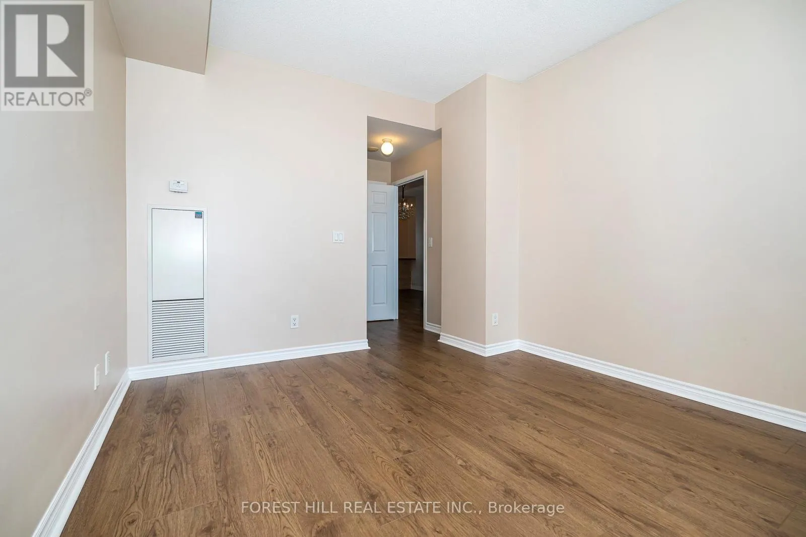 1610 - 388 PRINCE OF WALES DRIVE