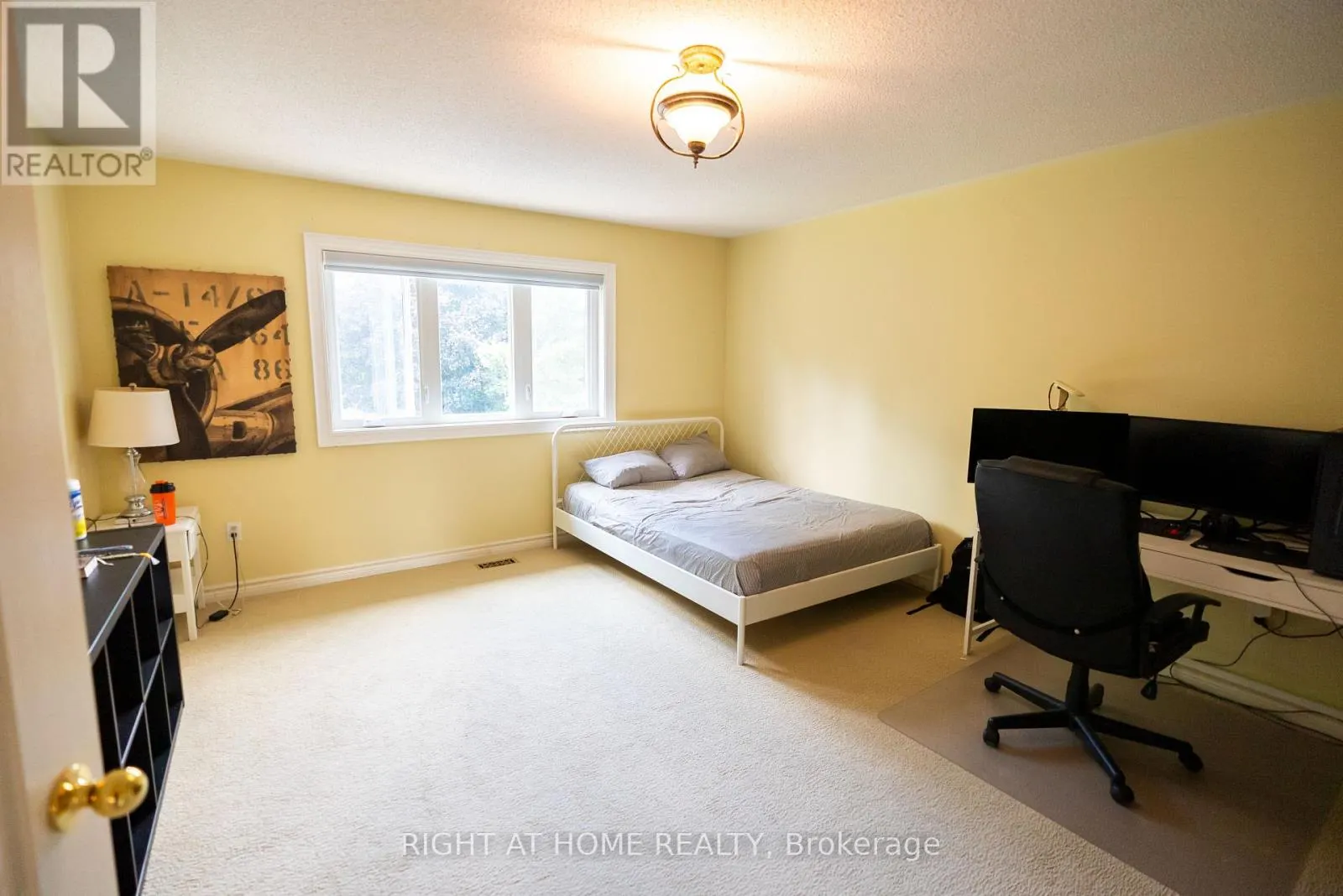 2427 ERIN CENTRE BOULEVARD
