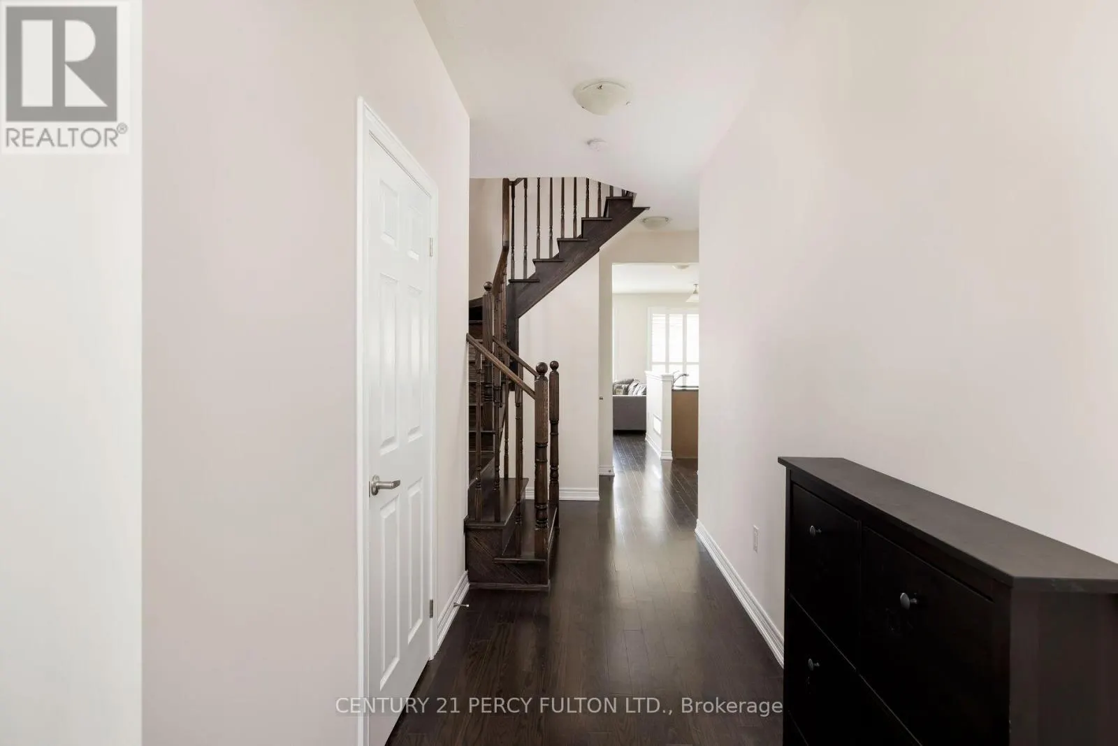 202 SKY HARBOUR DRIVE
