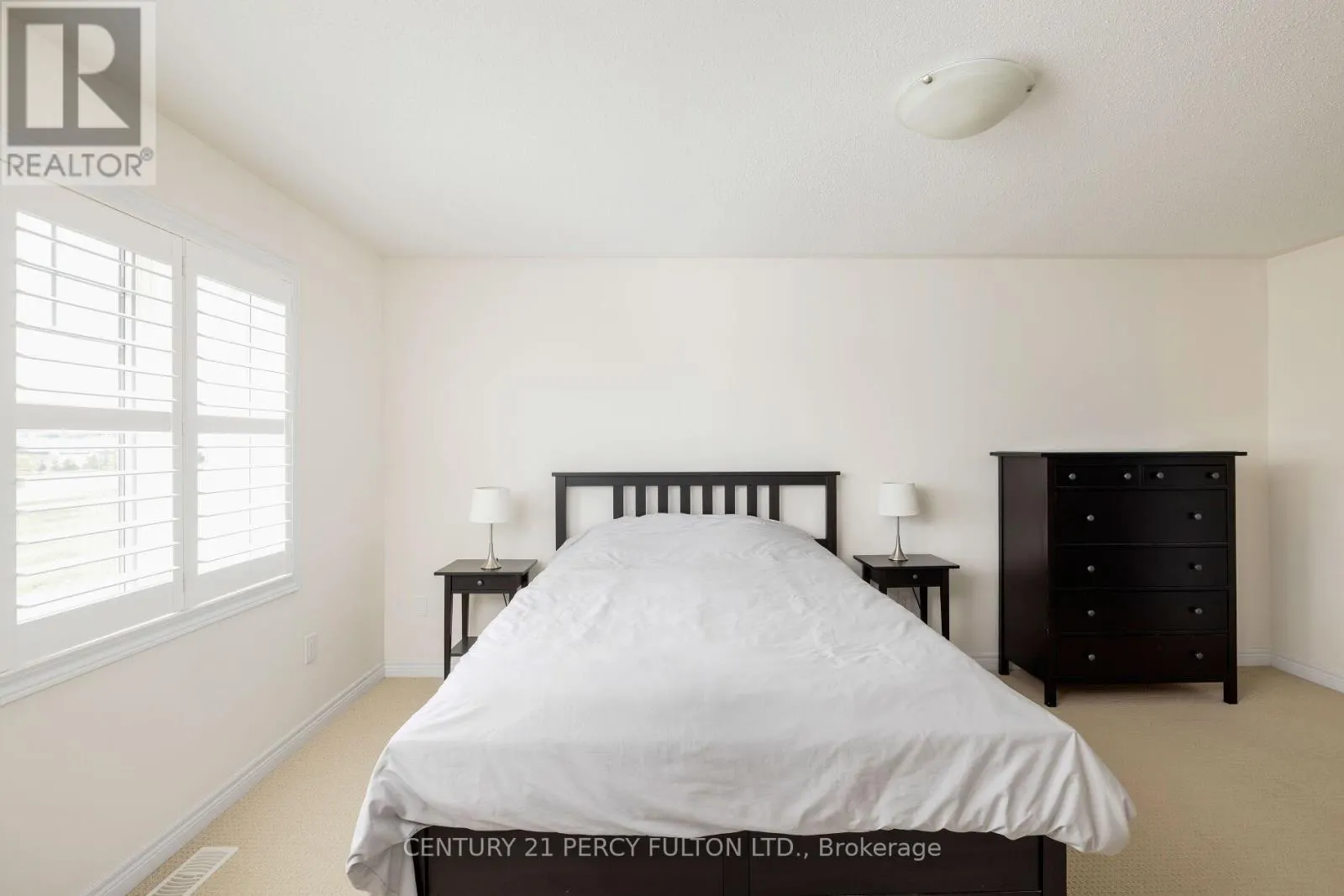202 SKY HARBOUR DRIVE