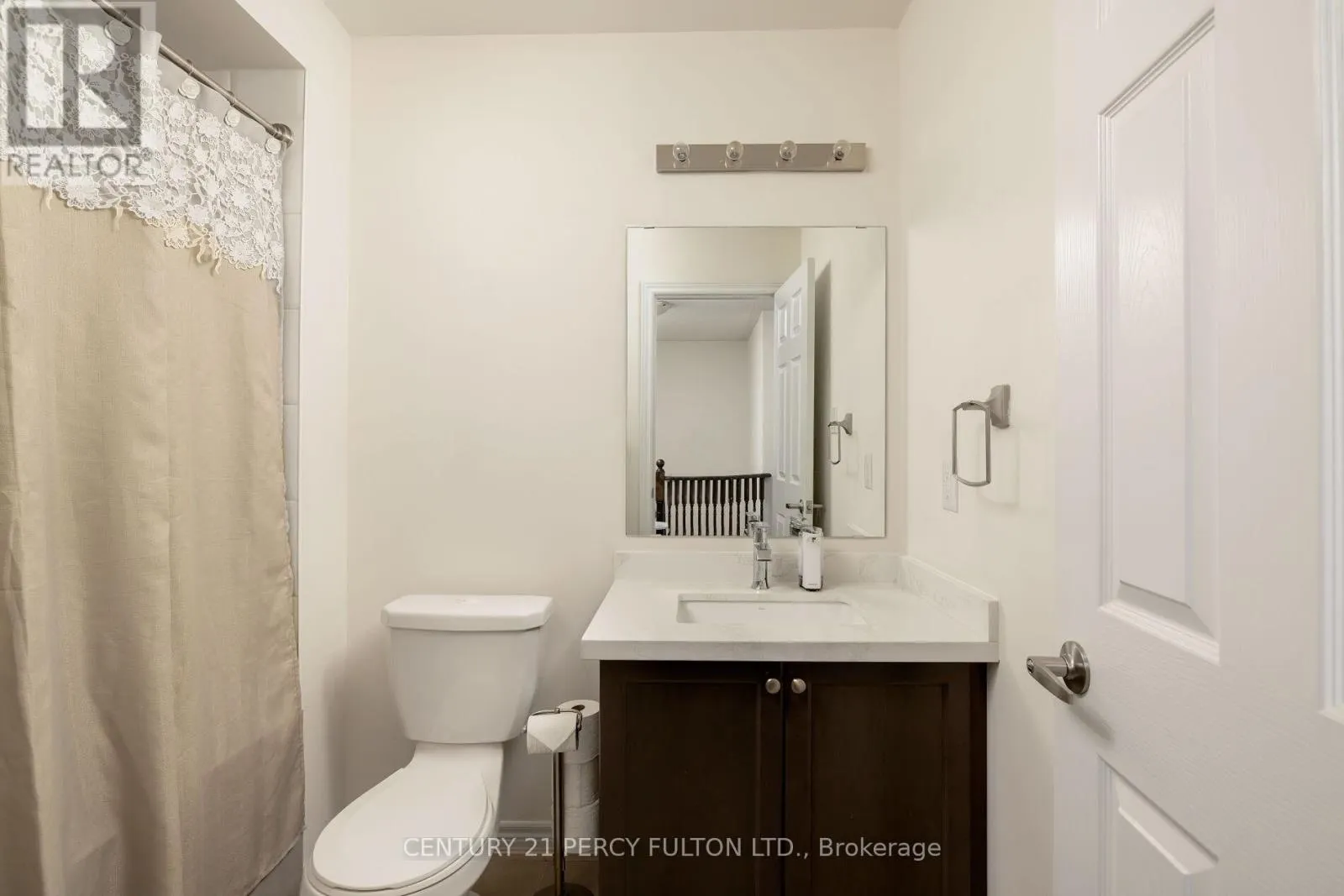 202 SKY HARBOUR DRIVE
