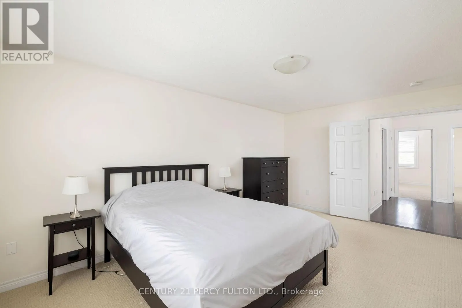 202 SKY HARBOUR DRIVE