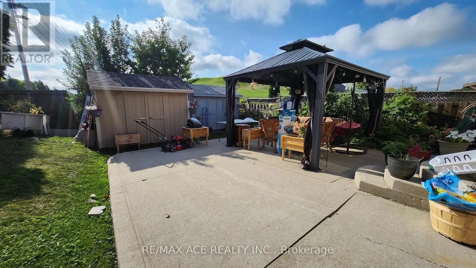 1002 WINDBROOK GROVE