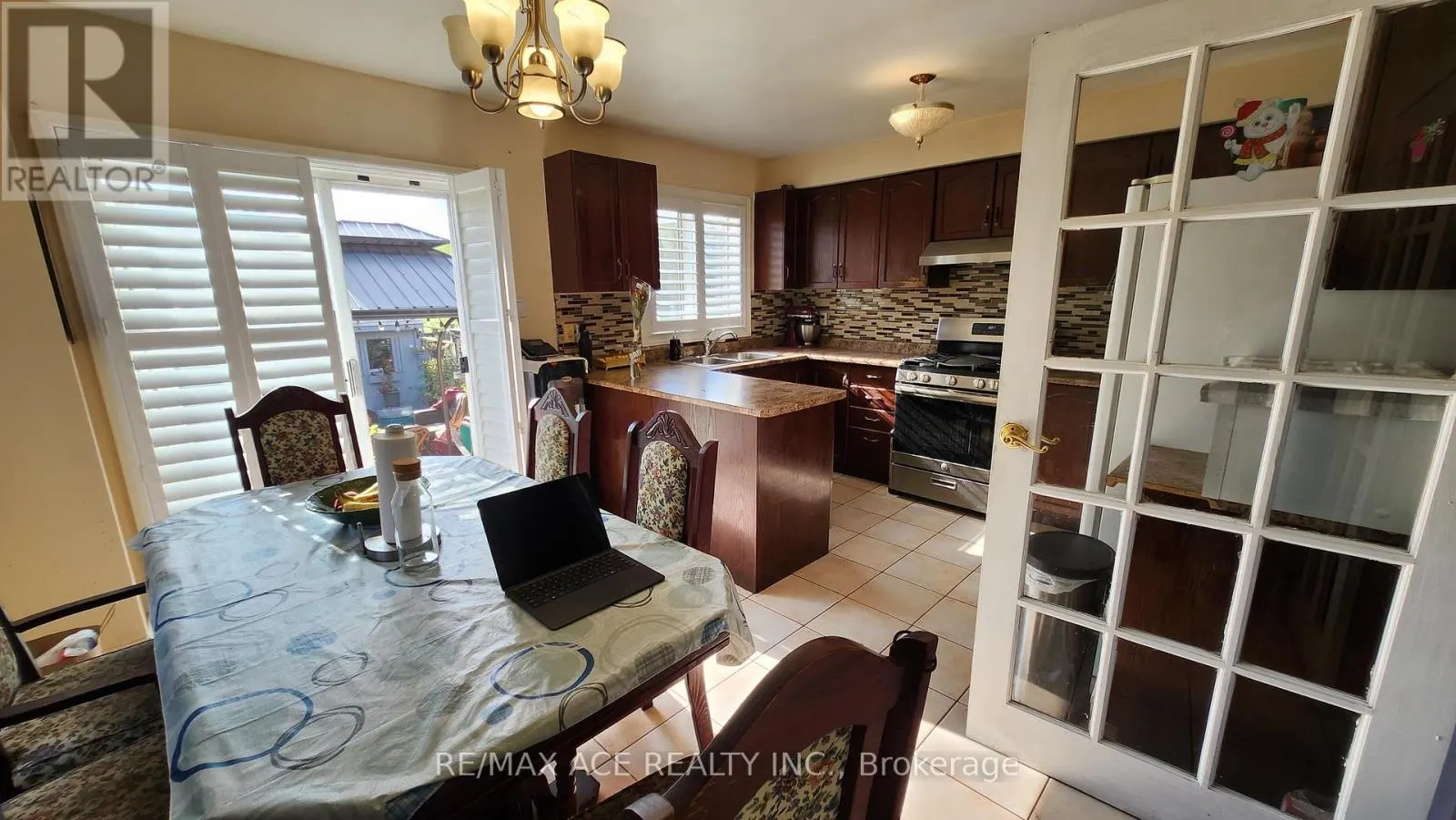 1002 WINDBROOK GROVE