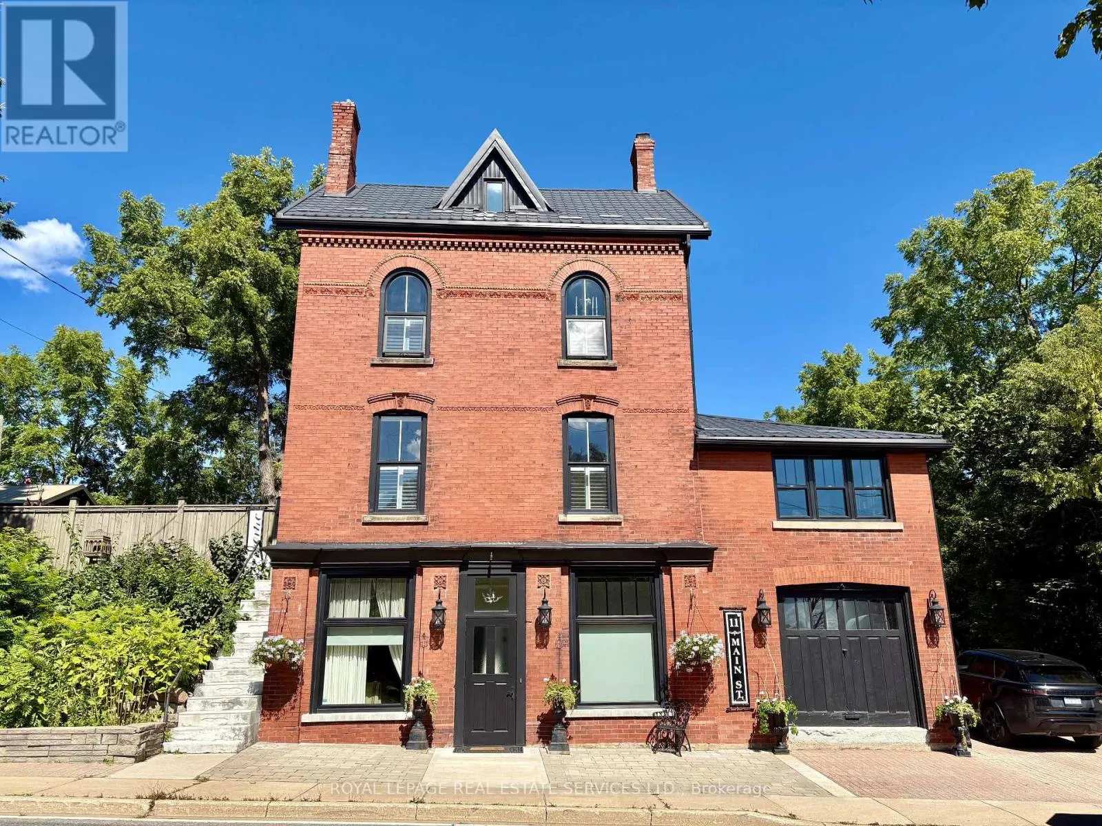 11 MAIN STREET S