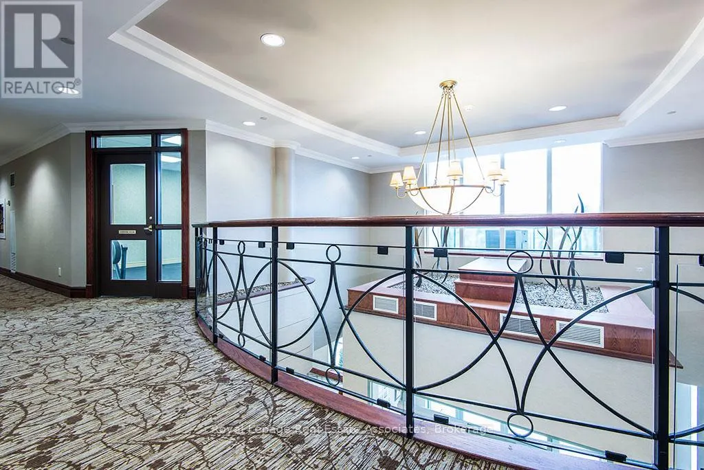 809 - 2585 ERIN CENTRE BOULEVARD