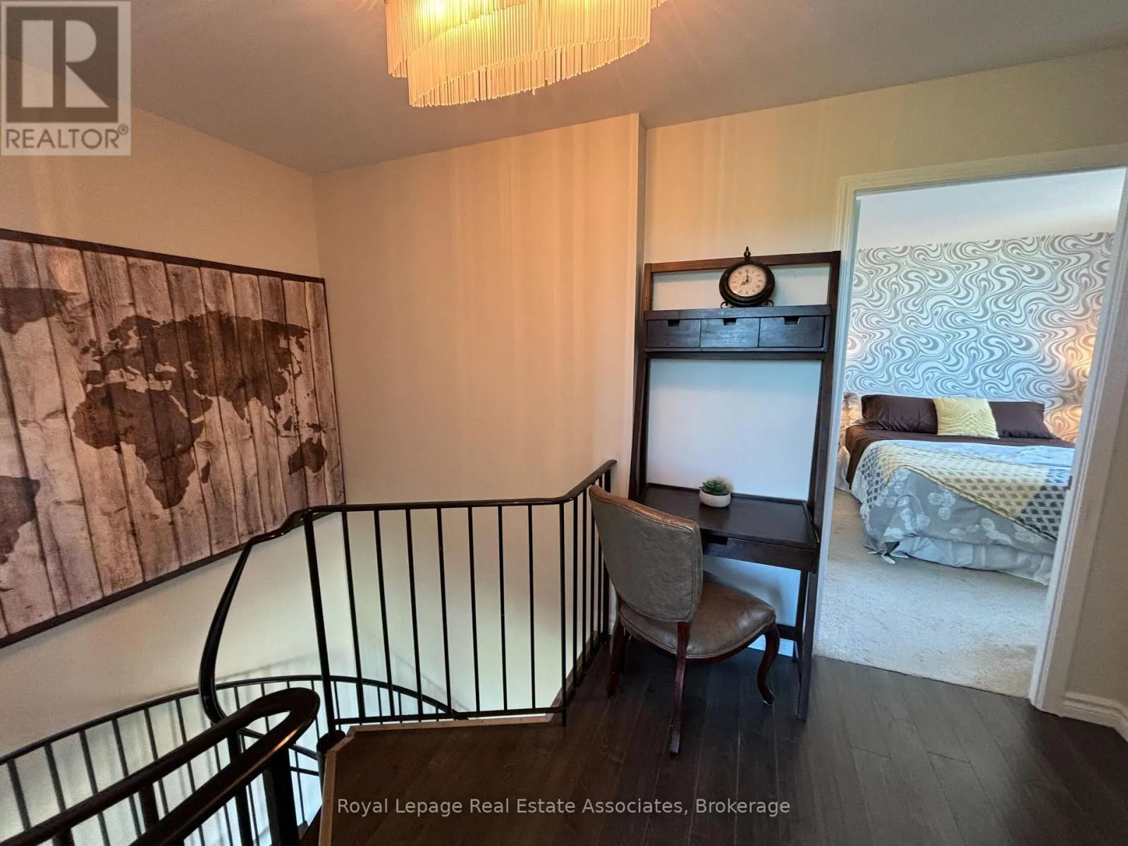809 - 2585 ERIN CENTRE BOULEVARD