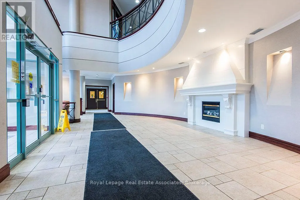 809 - 2585 ERIN CENTRE BOULEVARD